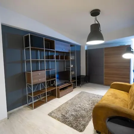 Modern Vibe In The Center דירה *